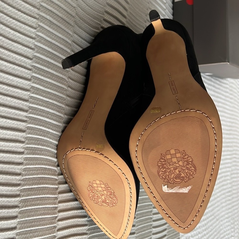 Black suede bootie - Picture 4 of 5
